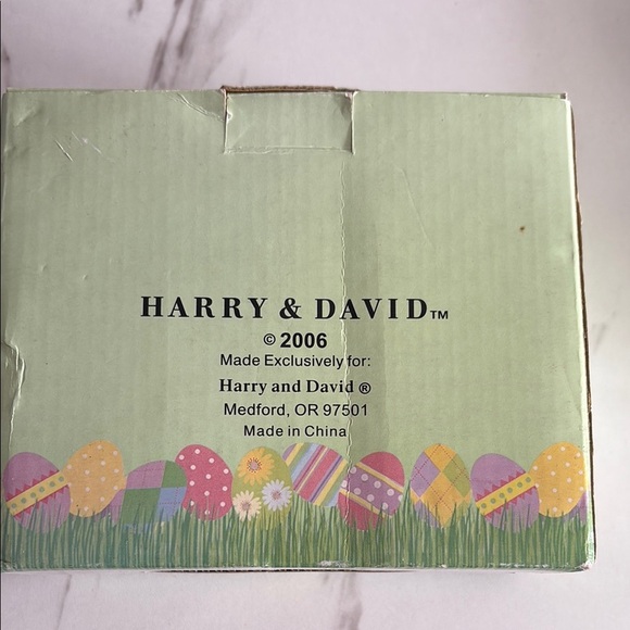 Harry & David Bunny Salt and Pepper Set Easter - Picture 3 of 3